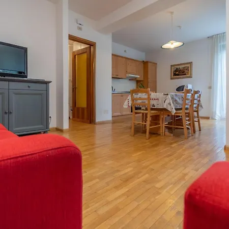 Licia Apartment *